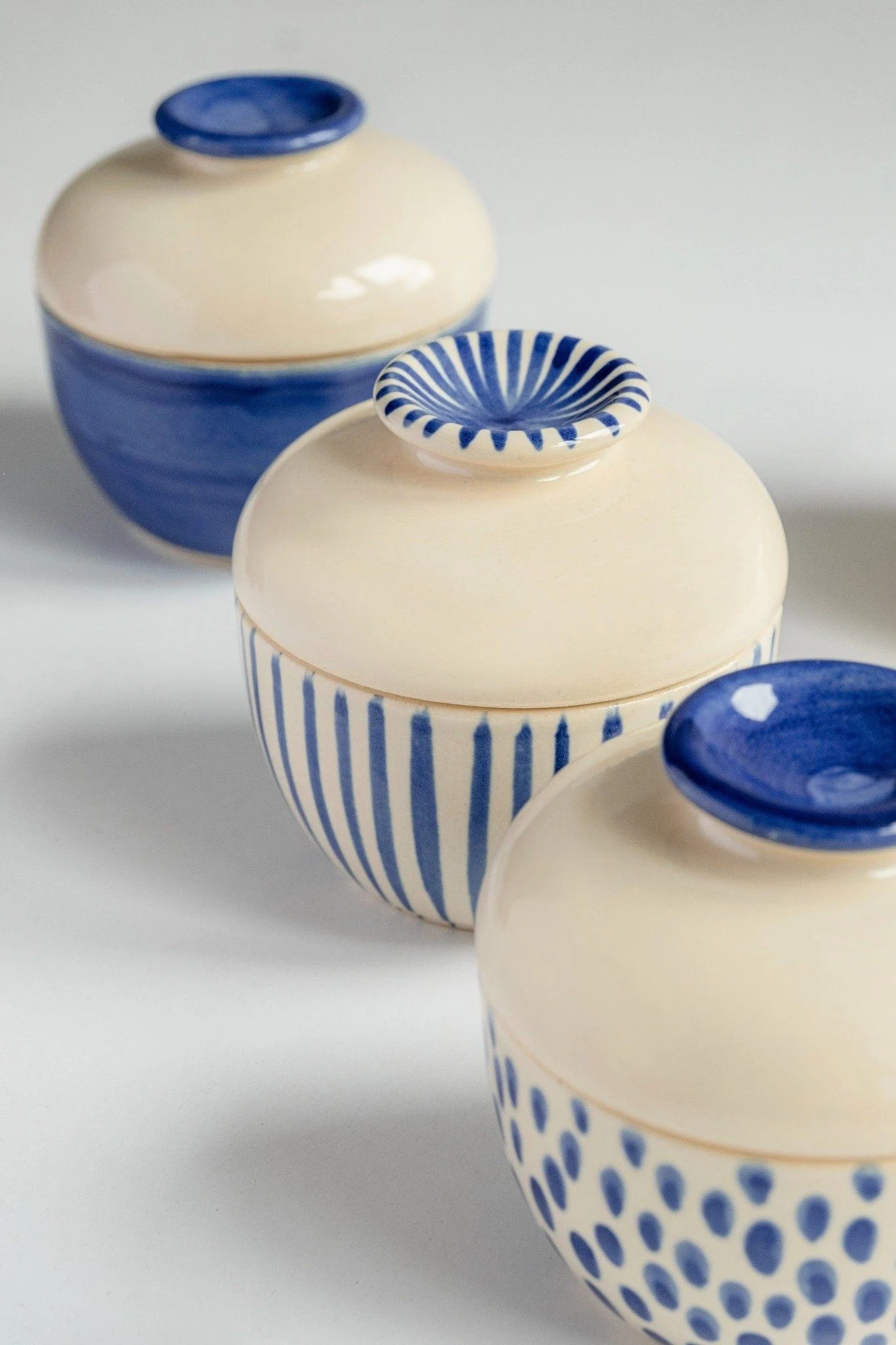 TUHU CERAMICS | 蓋付ボウル 陶器 手描きIndigo 77