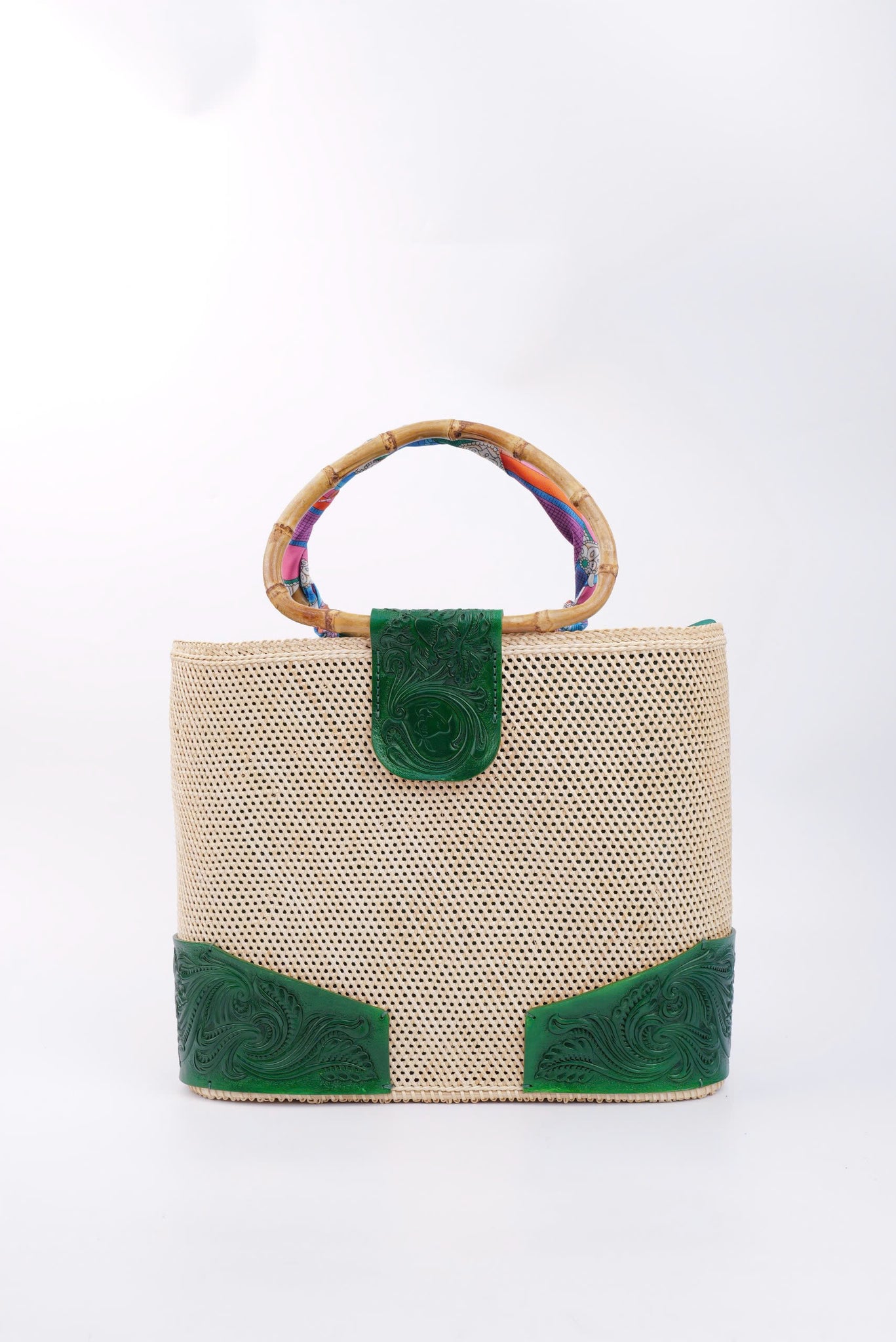 【送料無料】Xuân Thị HandMade Crafts | スアン・ティ  HERITAGE CARVINGシリーズ　グリーン